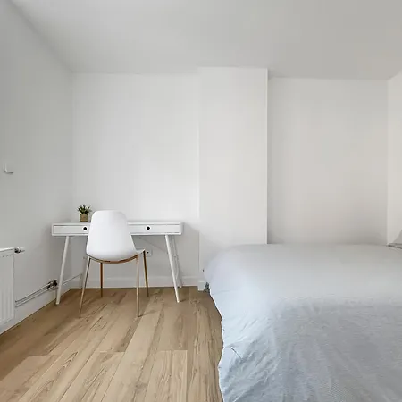 Apartment Maison Spacieuse, Proche Commodites & Transports