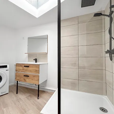 Apartment Maison Spacieuse, Proche Commodites & Transports *