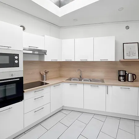 Maison Spacieuse, Proche Commodites & Transports