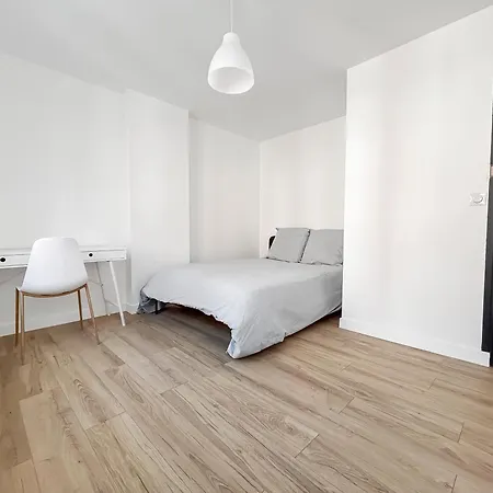 Apartment Maison Spacieuse, Proche Commodites & Transports *