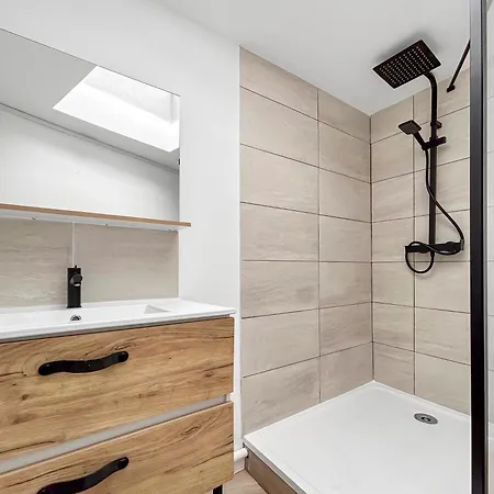 Maison Spacieuse, Proche Commodites & Transports *