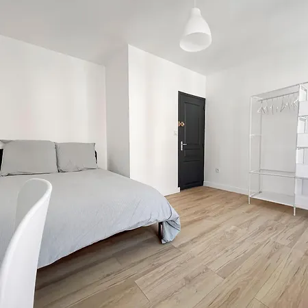 Maison Spacieuse, Proche Commodites & Transports